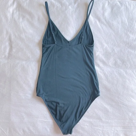 ARITZIA Talula Kinver Bodysuit - Picture 4 of 9